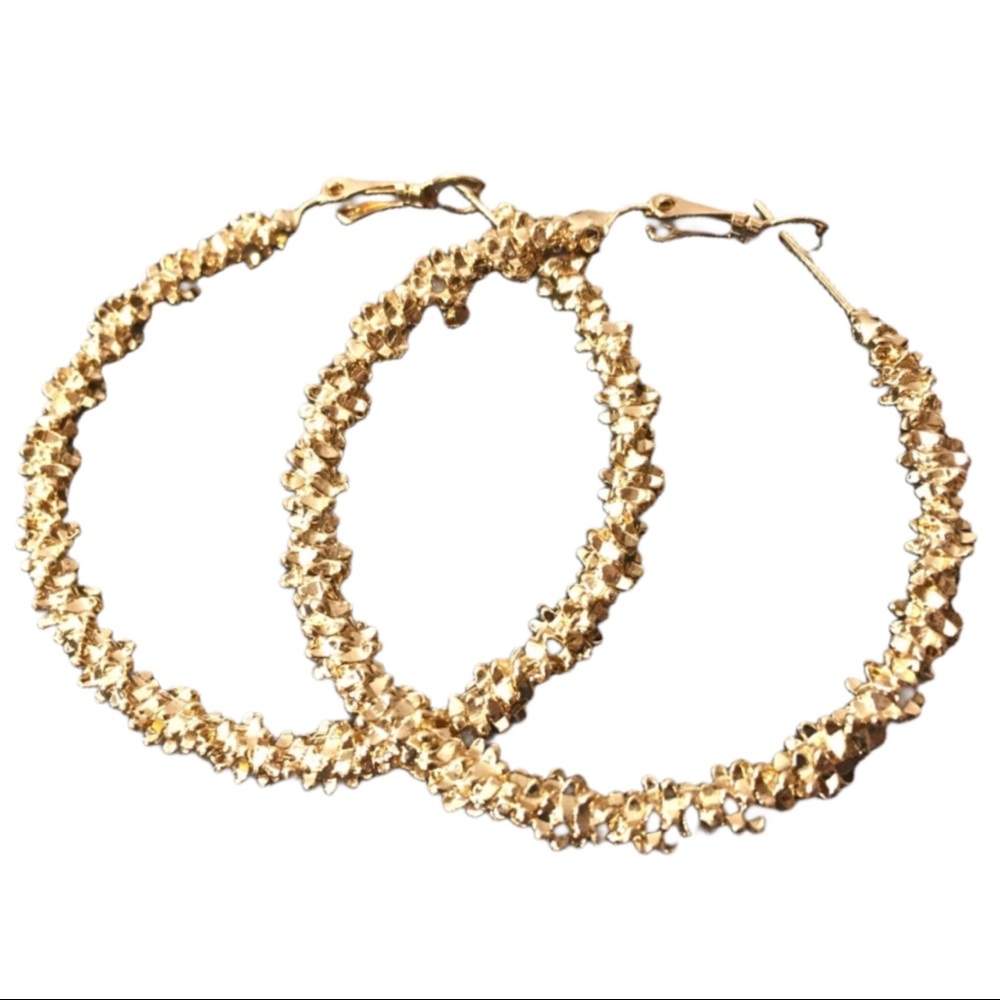 Gold Hoop Earrings w/ Many mini stars intertwined - Picture 2 of 4